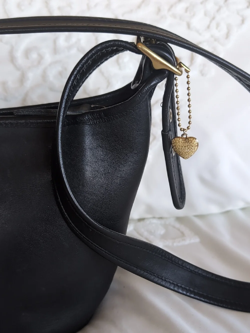 Coach Vintage ♣Maggie Bucket Bag- Black Round Feeder Shoulder/ Crossbody USA - Picture 4 of 16